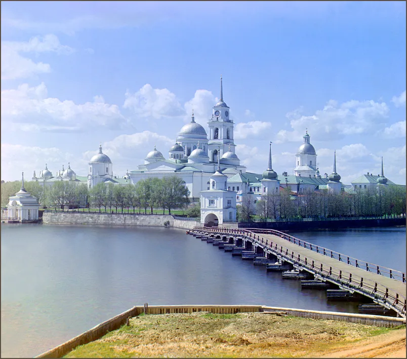 Прокудин-Горский — Вид на монастырь в Светлице (Нило-Столобенская пустынь)